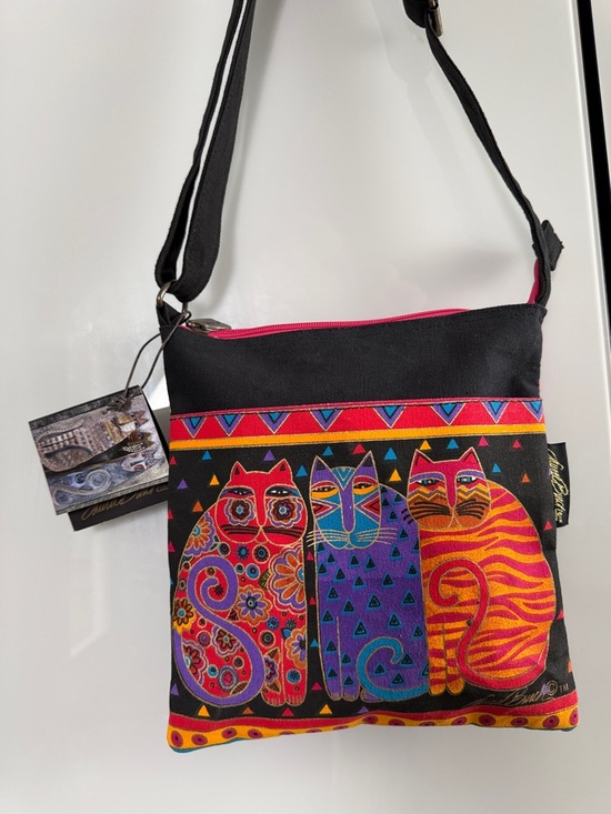 Laurel Burch Handbags - Laurel Burch NWT Colorful Cat Crossbody Bag Adjustable Strap Art Shoulder Purse
